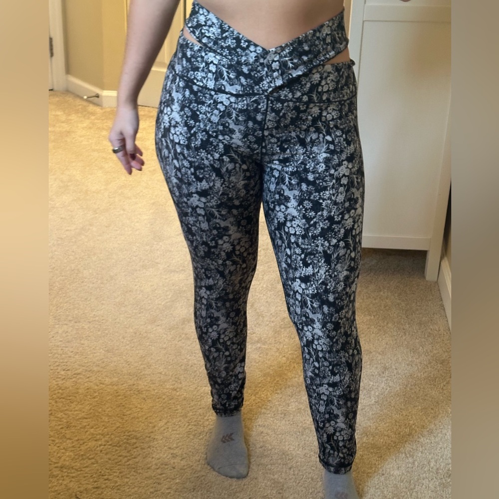 Offline by Aerie Real Me 7/8 Crossover Leggings